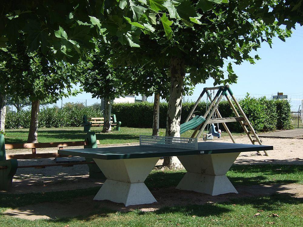 Отель Domaine De L'Orisse Varennes-sur-Allier Экстерьер фото